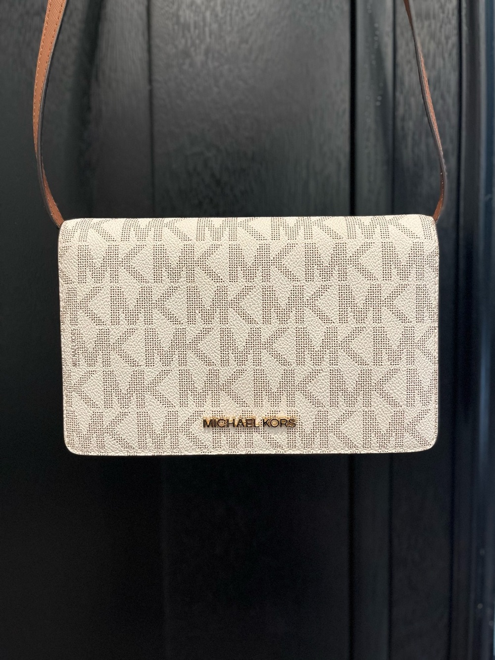 Michael Kors Signature Crossbody Wallet